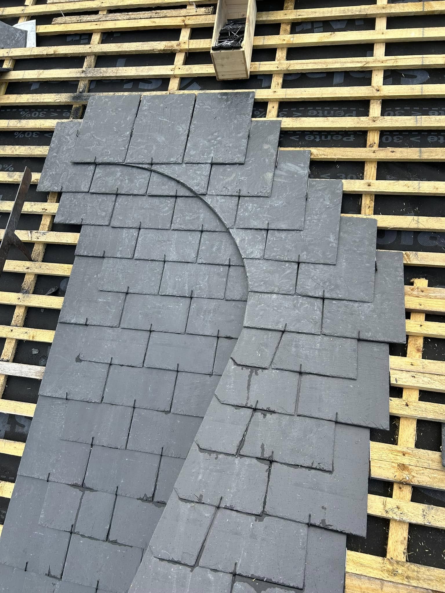 Chantier en ardoise en cours de réalisation